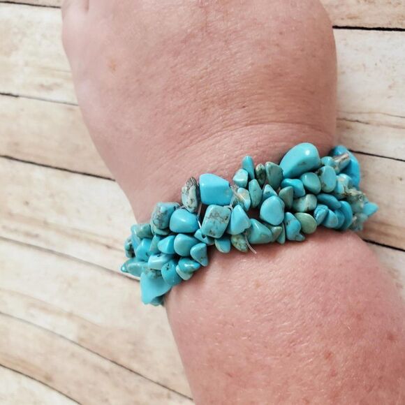 Turquoise Chip Necklace and Bracelet, Western Turquoise Jewelry Set - Picture 3 of 9